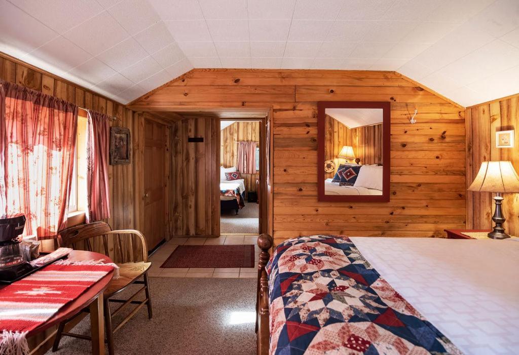 Lochsa Lodge Lolo Pokoj fotografie